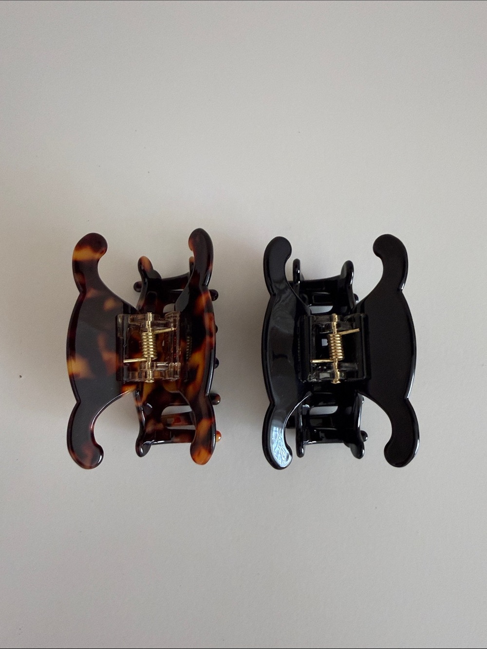 C Hair Claw Clip (2) Black & Tortoise Shell - Picture 4 of 6